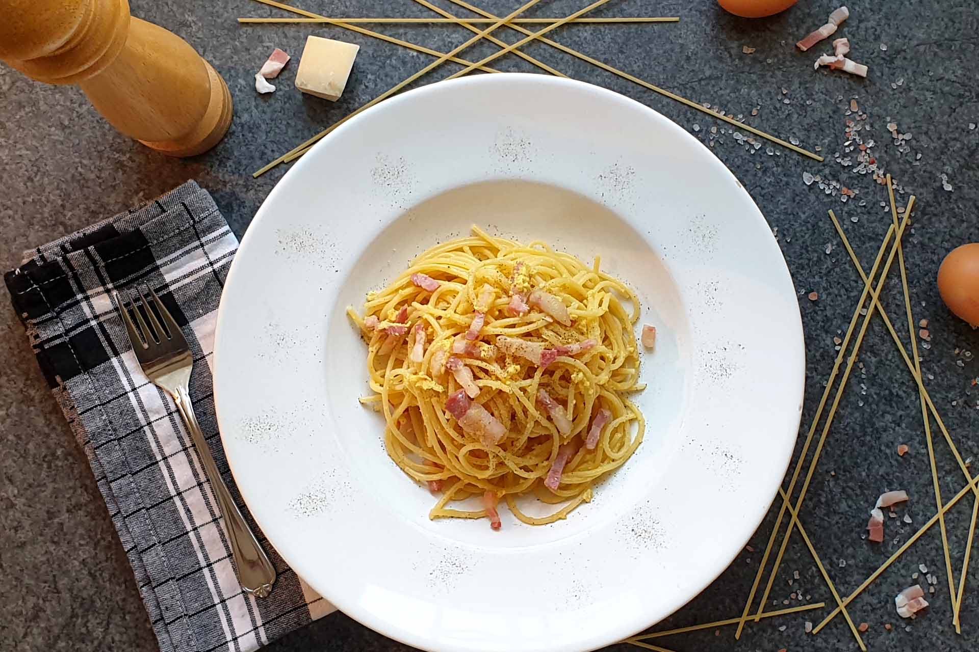 Pasta Carbonara - delicious original Italian 25 mins recipe