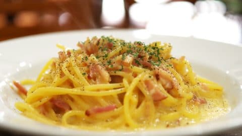 Pasta quattro formaggi e speck