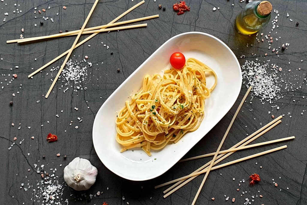 Spaghetti aglio olio e peperoncini