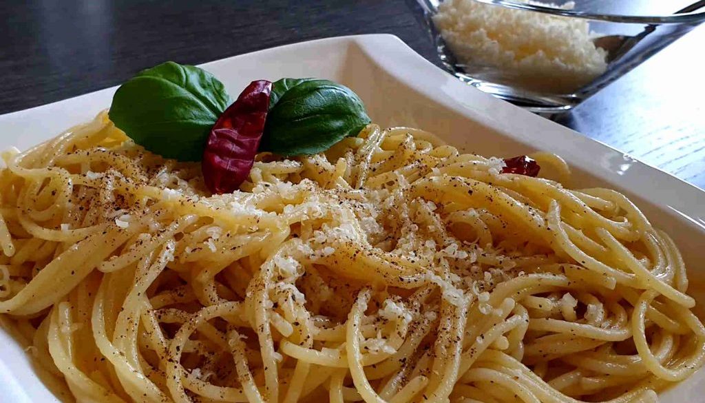 spaghetti aglio olio peperoncini
