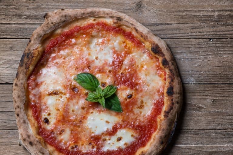 Pizza Margherita - die Nummer 1 aus Neapel