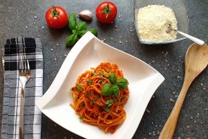 Spaghetti mit Tomatensoße