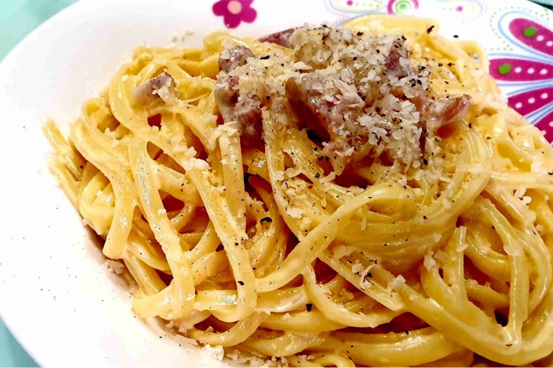 Käse Sahne Soße Carbonara Zu Pasta — Rezepte Suchen