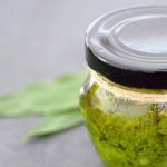 bärlauchpesto mit mandeln