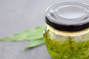 bärlauchpesto mit mandeln