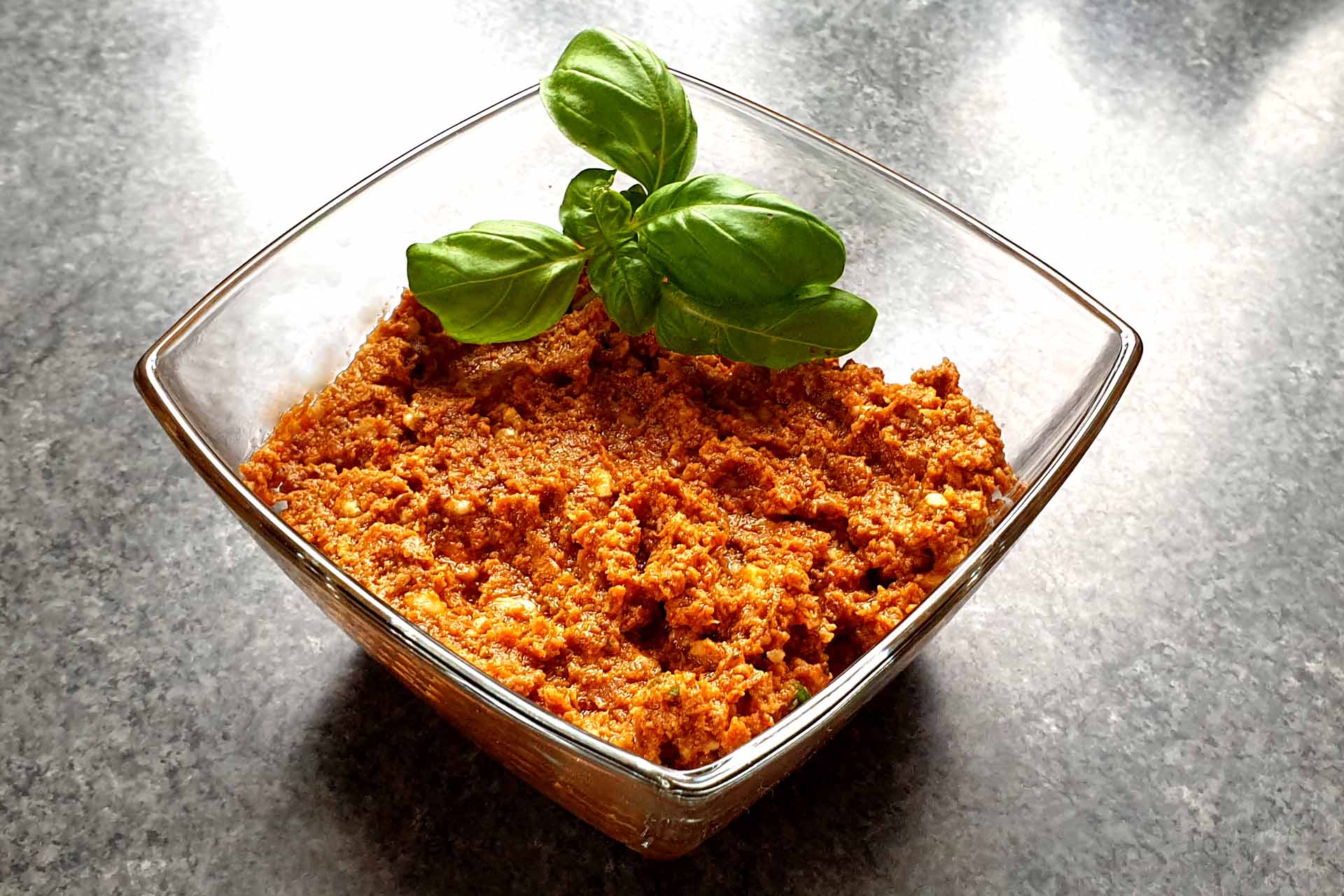 Sun dried tomato pesto