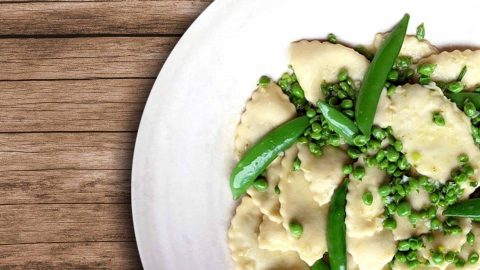 Ravioli with peas