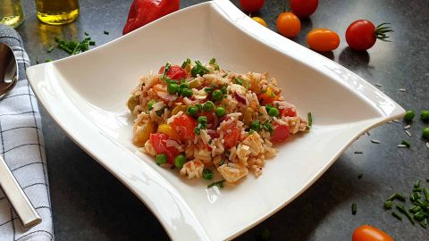 Rice salad with tuna and feta