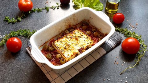 gebackener Feta auf Tomatenbett