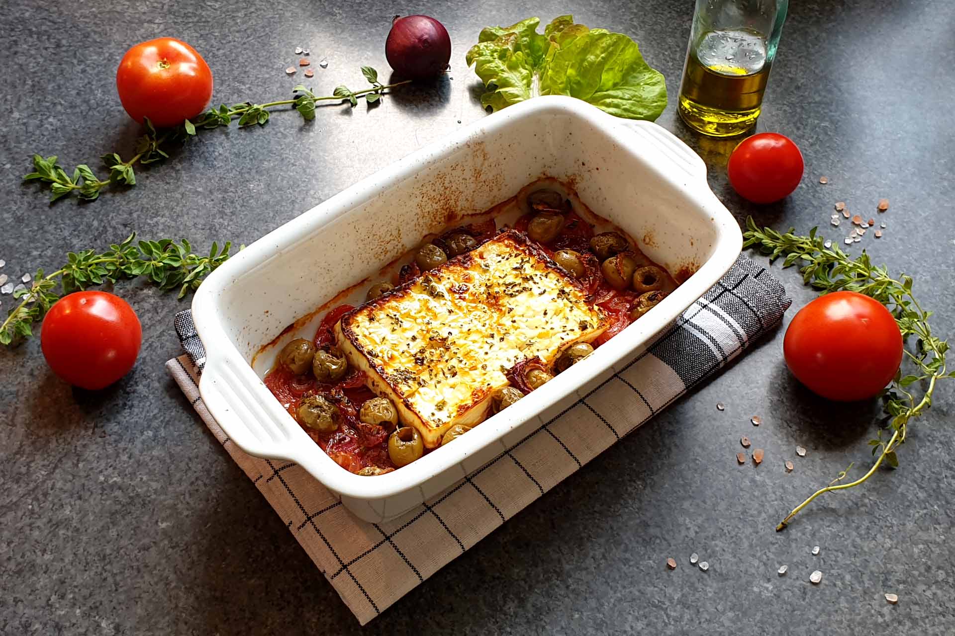 gebackener Feta auf Tomatenbett