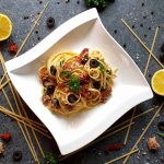 Thunfisch Pasta mit getrockneten Tomaten und Oliven