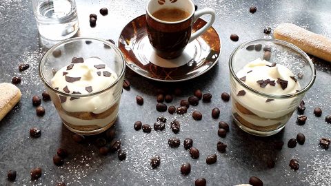 Orangen Tiramisu im Glas mit Mascarpone-Quark Creme