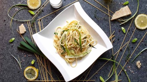 Pasta mit Lauch in cremiger Zitronen-Sahne-Soße