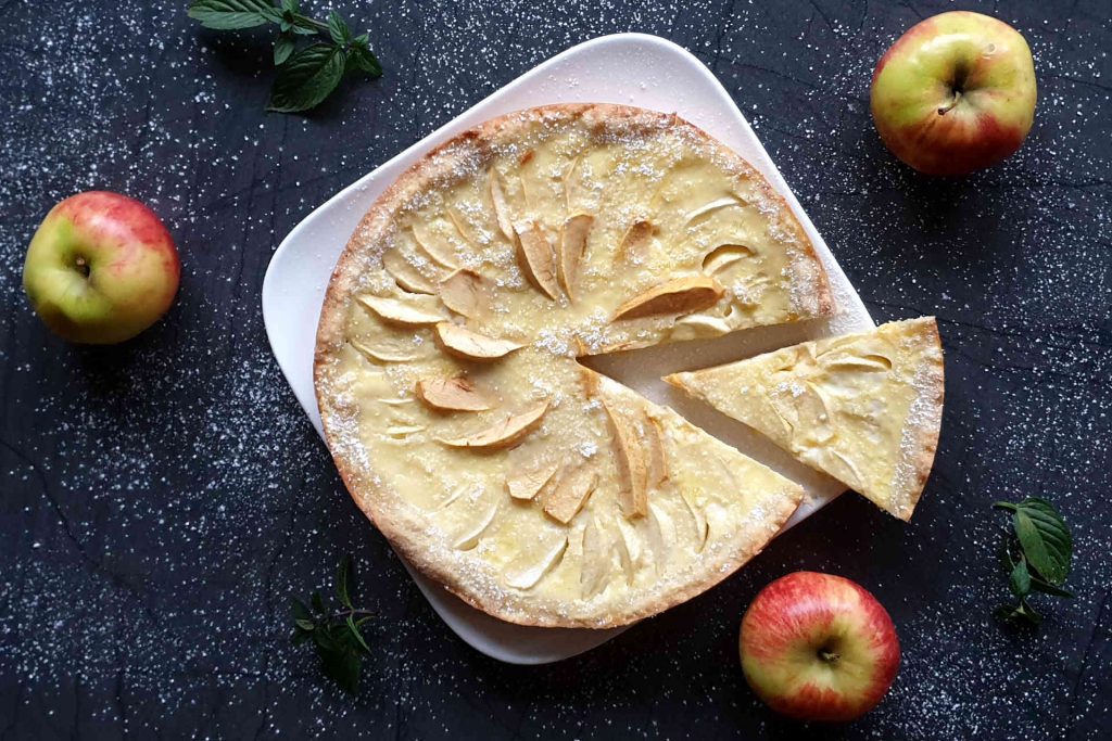 Italian apple cake