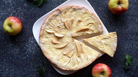 Italian apple cake