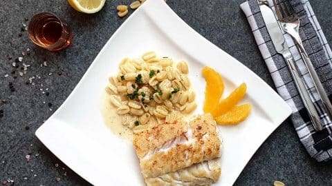 Kabeljaufilet mit Gnocchetti sardi in Orangen-Amaretto-Soße