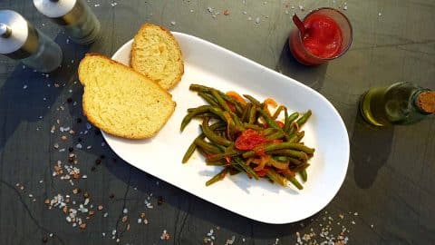 green beans in tomato sauce