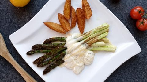 Roasted asparagus with mascarpone cream