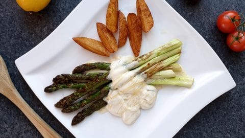 Gebratener grüner Spargel mit Mascarpone