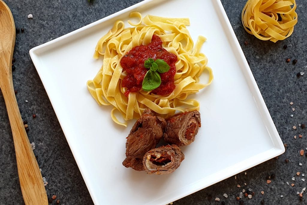 Beef involtini with sun-dried tomatoes & mozzarella cheese