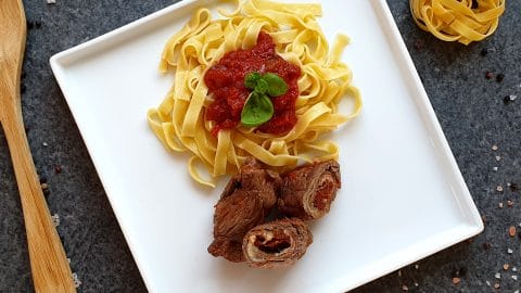 Involtini mit getrockneten Tomaten