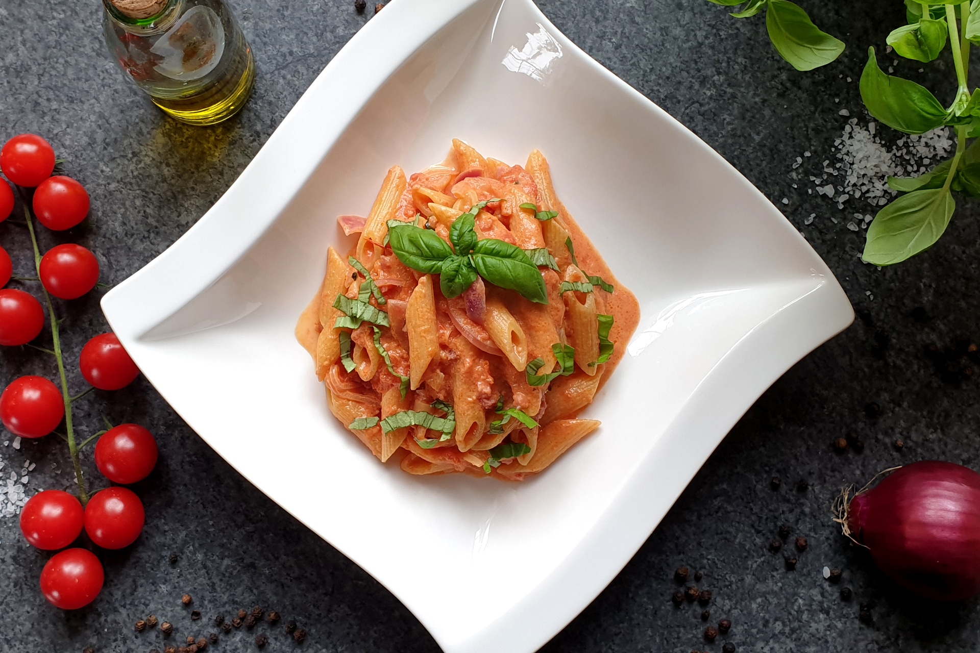 Pasta with tomato cream sauce