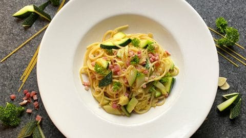Spaghetti Carbonara mit Zucchini