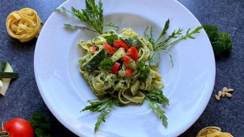 Arugula pasta with zucchini