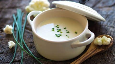 Creamy cauliflower soup