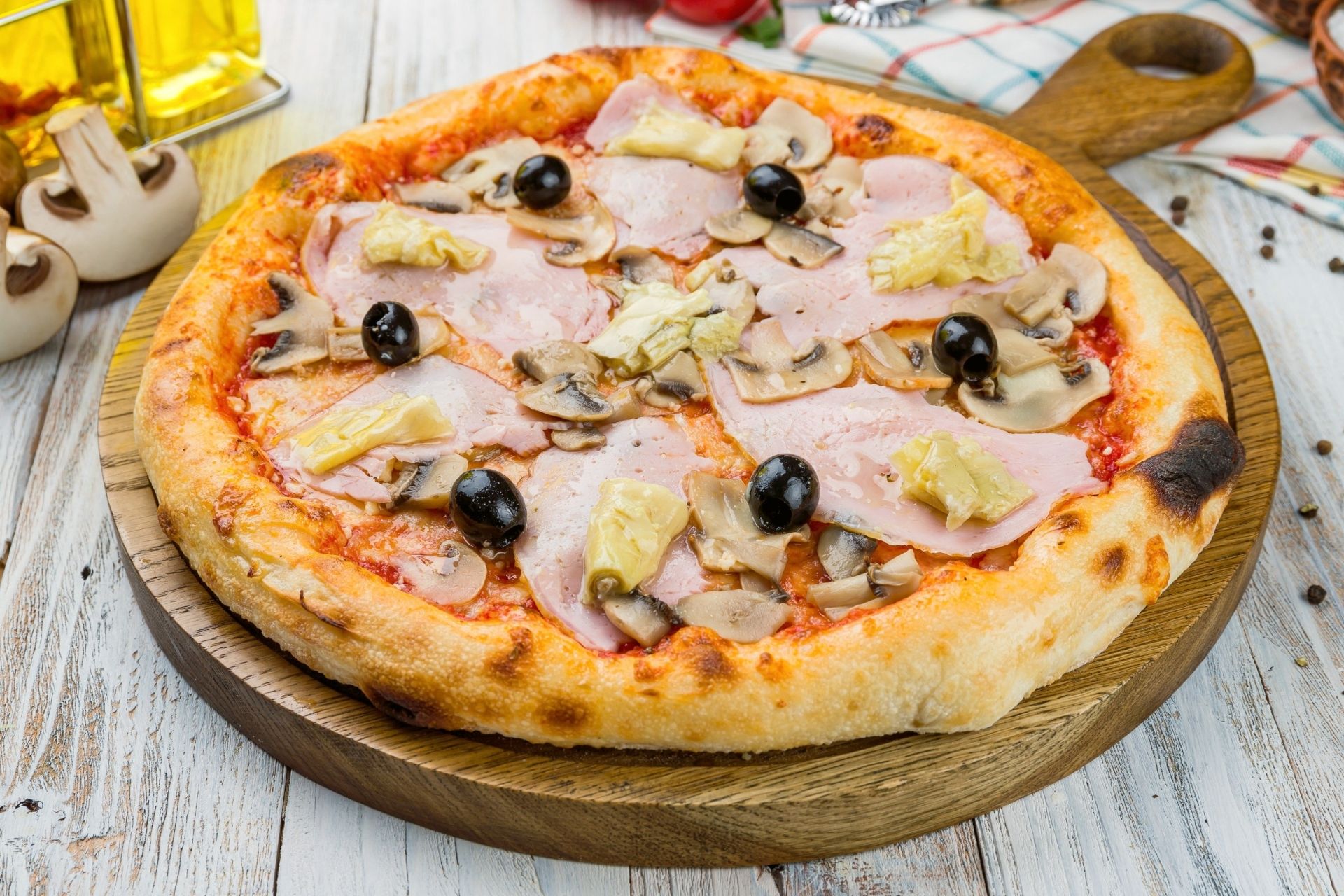 Pizza capricciosa