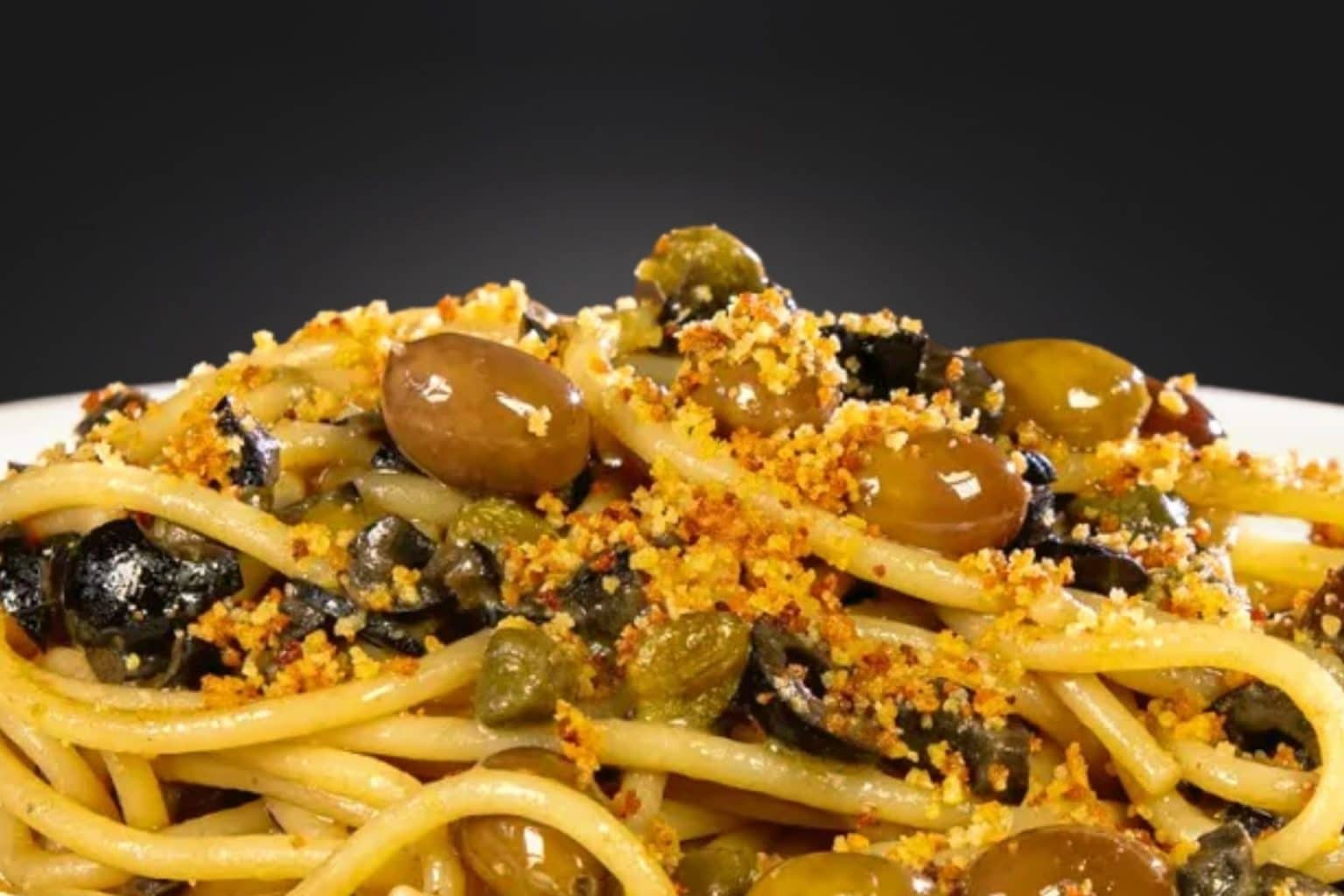 Spaghetti alla puttanesca - original, italienische &amp; lecker