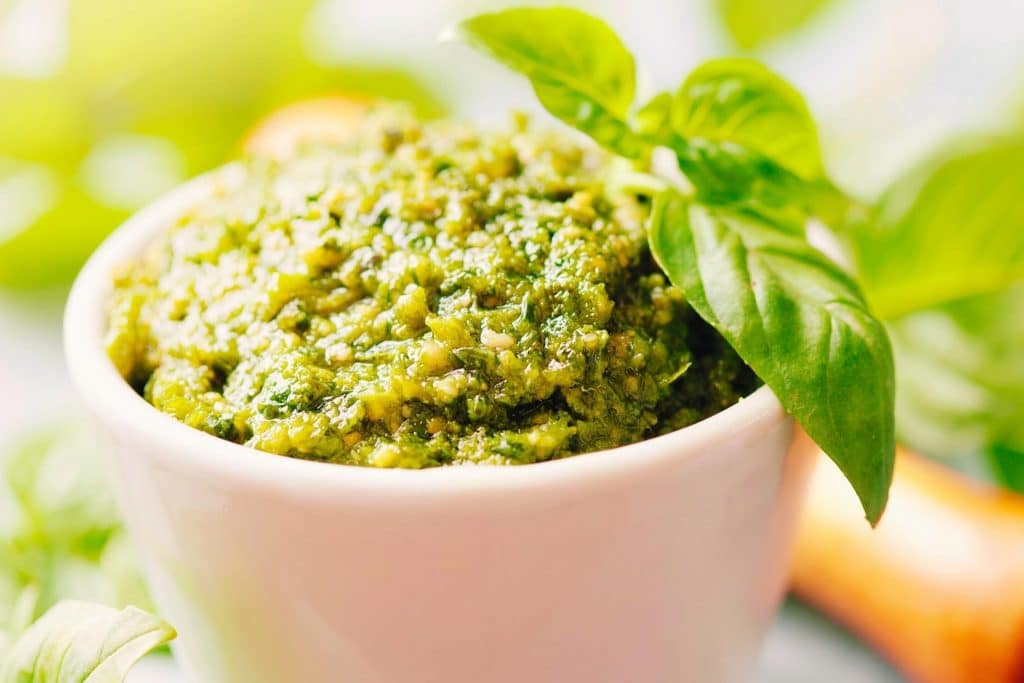 Asparagus pesto