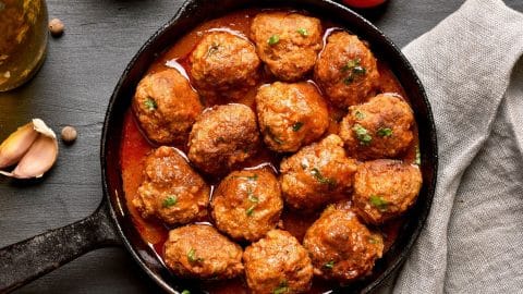 Meatballs with tomato sauce