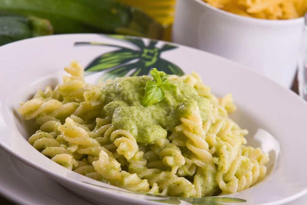 Pasta al pesto di zucchine