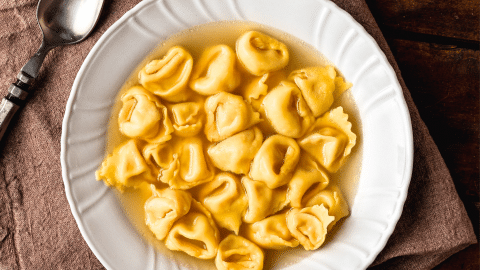 Tortellini in brodo