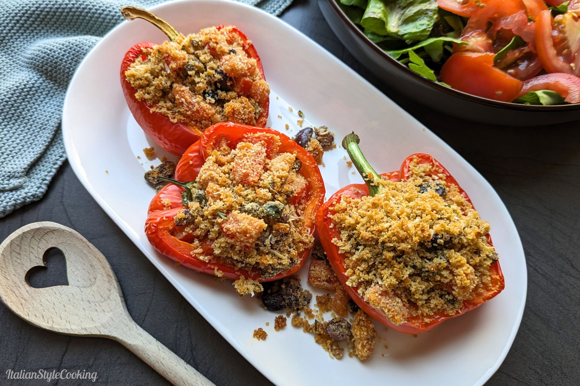 Peperoni ripieni al forno alla siciliana