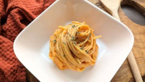 Pasta con pesto alla calabrese