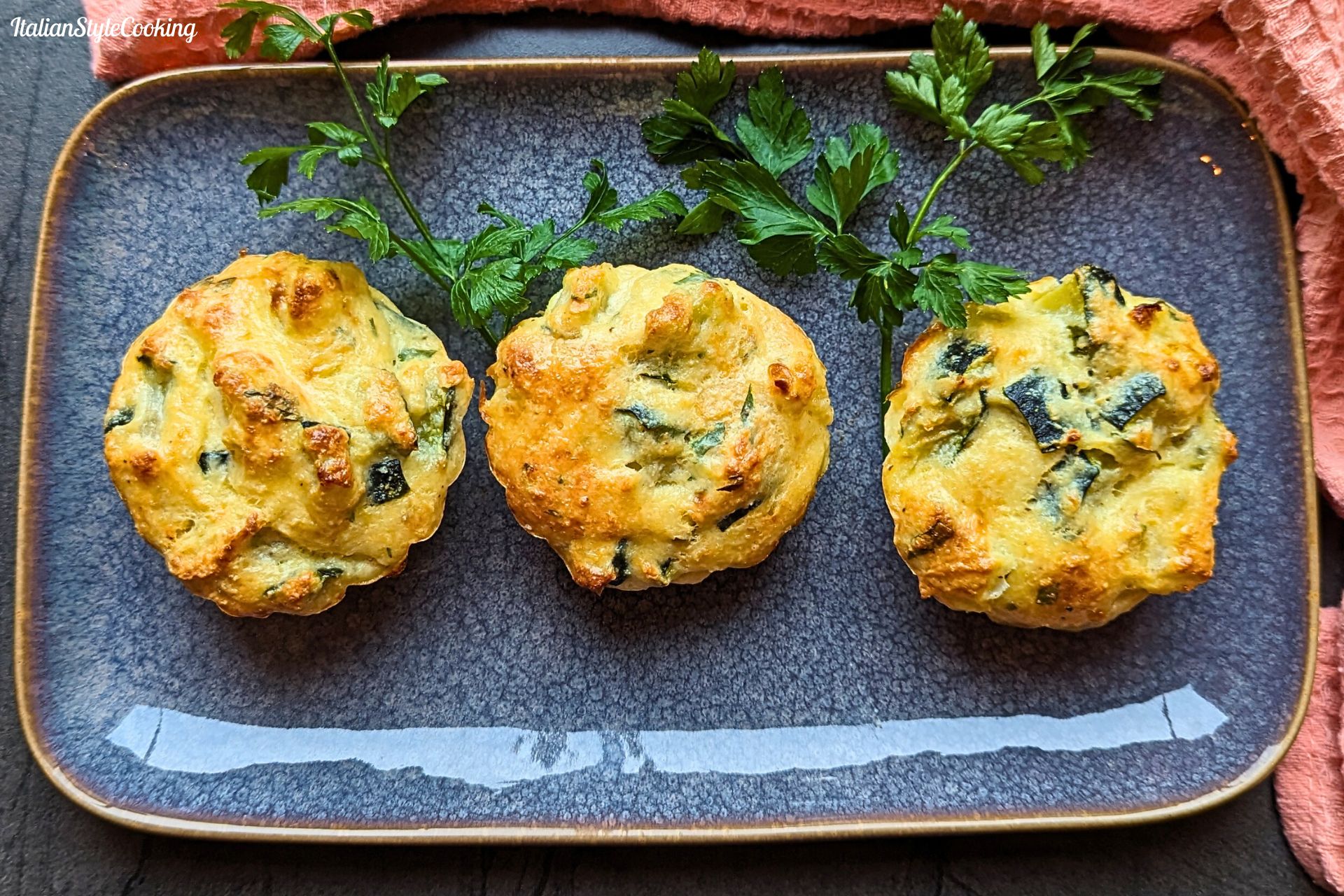 Zucchini Muffins mit Ricotta