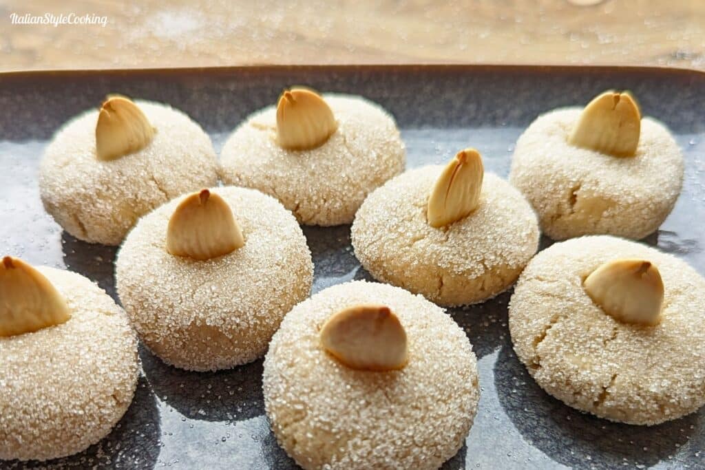 Italian almond cookies