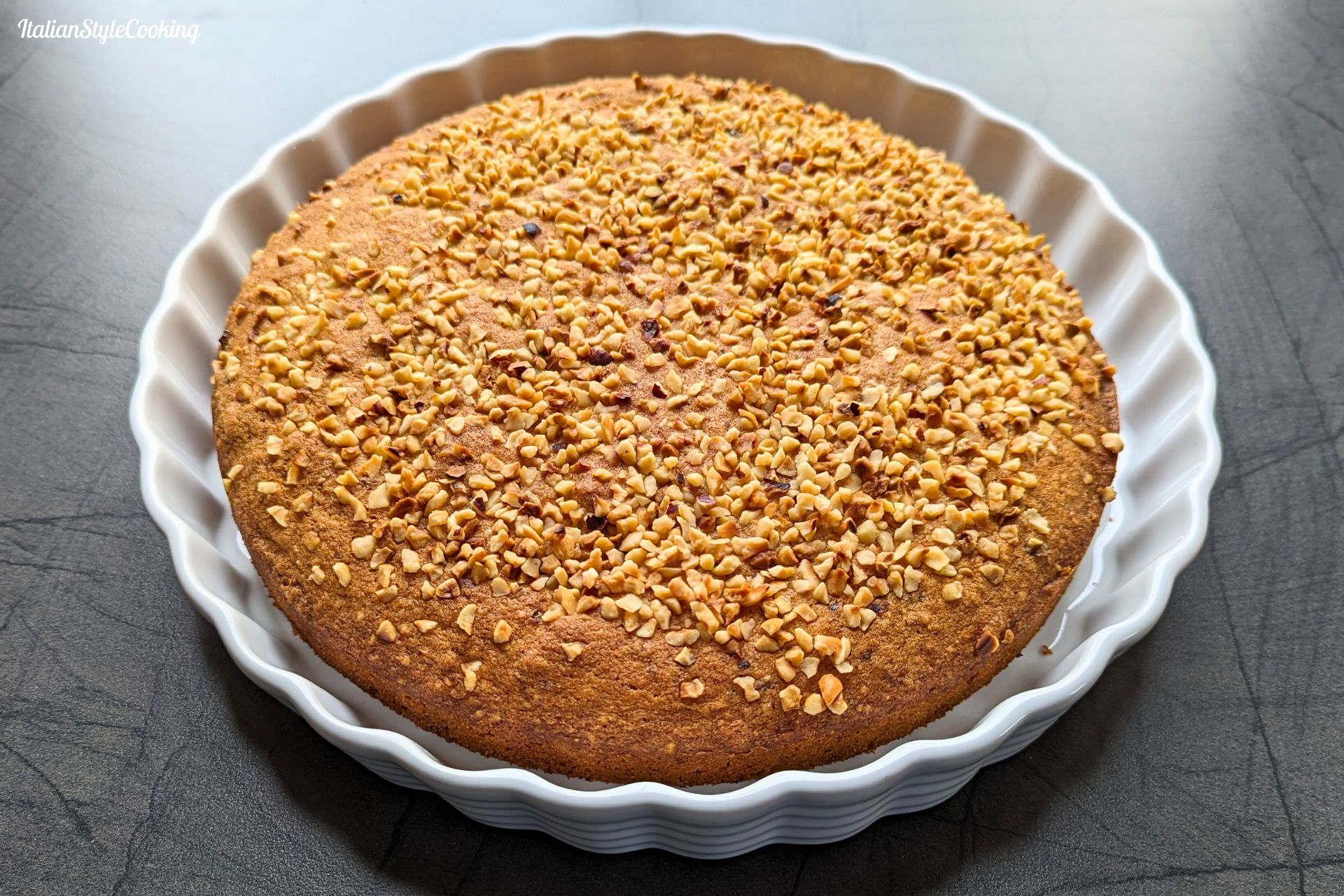 Piemontesischer Haselnusskuchen