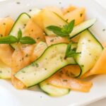 Carpaccio aus Melone und Gurke
