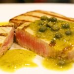 Gegrillter Thunfisch mit Kapernsoße